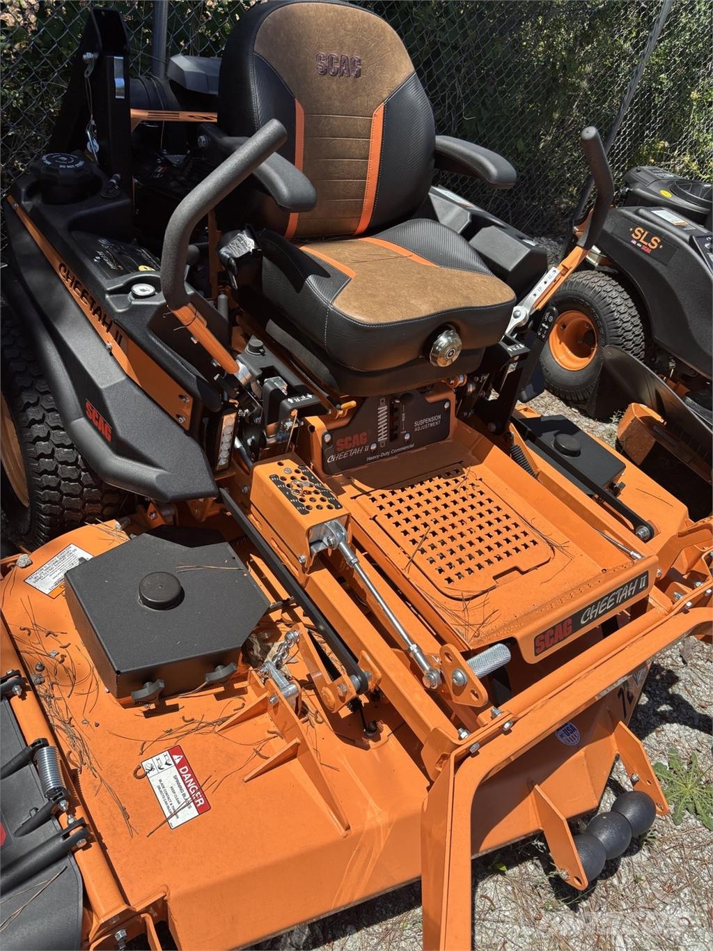 Scag SCZII72V-38F 零迴轉割草機