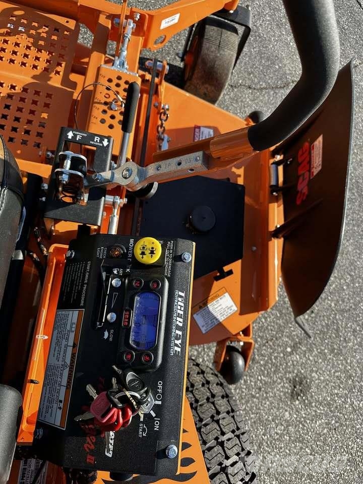 Scag STTII-72V-38CH-EFI Zero turn mowers