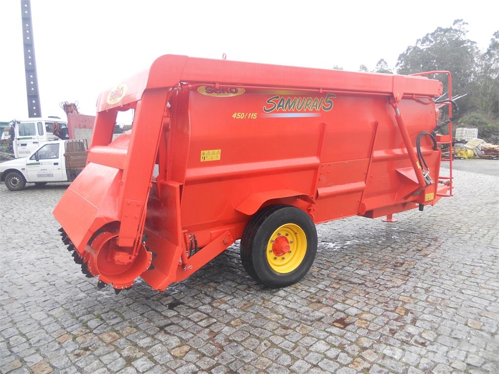 Seko Industries SEKO Samurai 5 450/115 Alimentador de animales