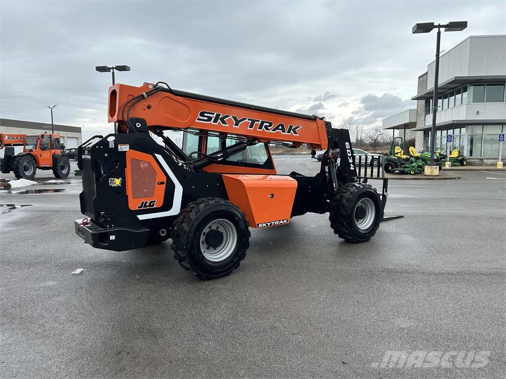 SkyTrak 6034 Telescopic handlers