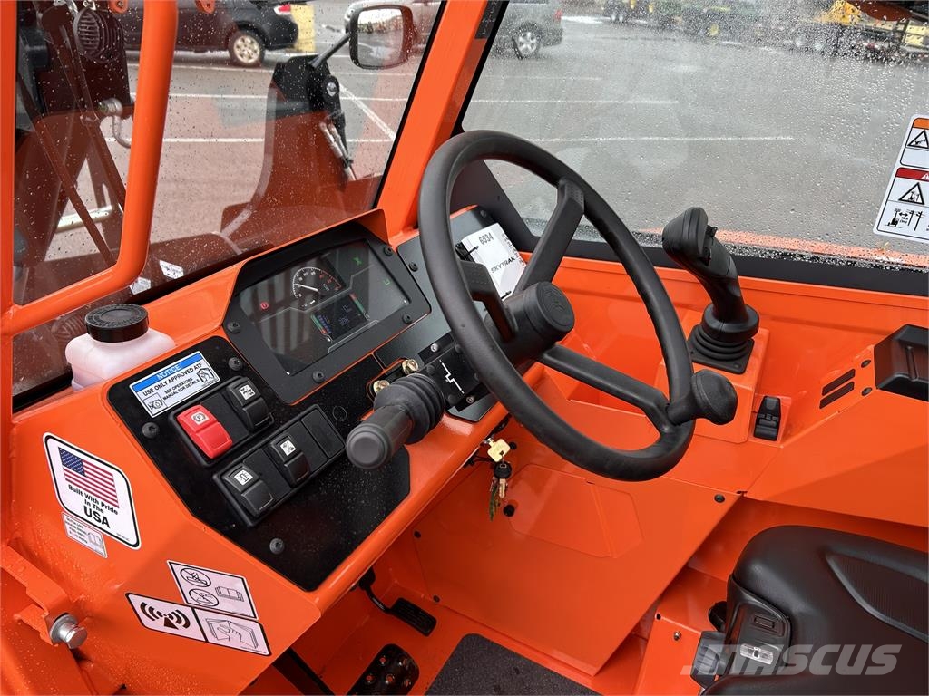 SkyTrak 6034 Telescopic handlers
