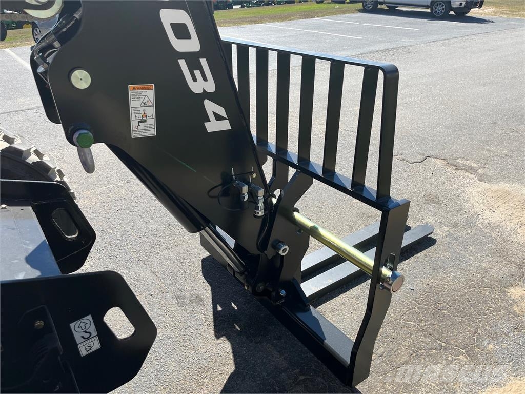 SkyTrak 6034 Telescopic handlers