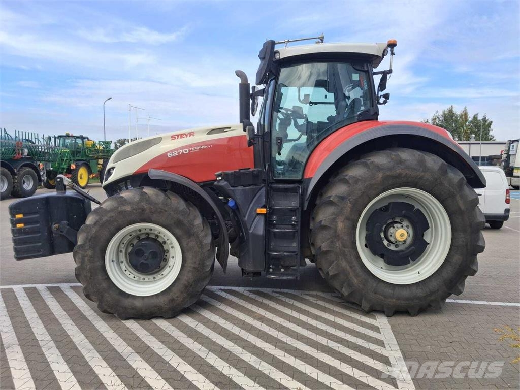 Steyr Terrus 270 Traktorji