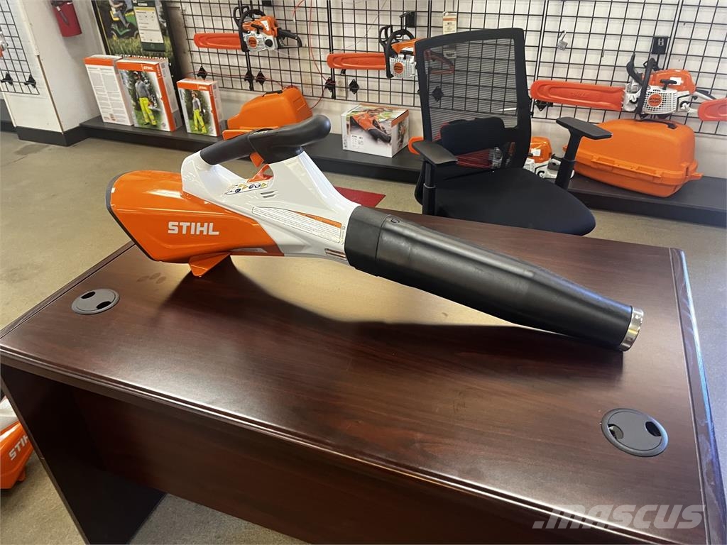 Stihl BGA200 Golfo vežimėliai