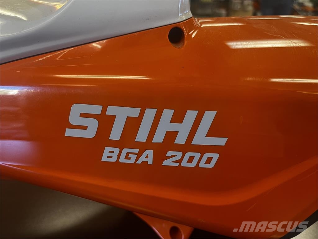 Stihl BGA200 Golfo vežimėliai