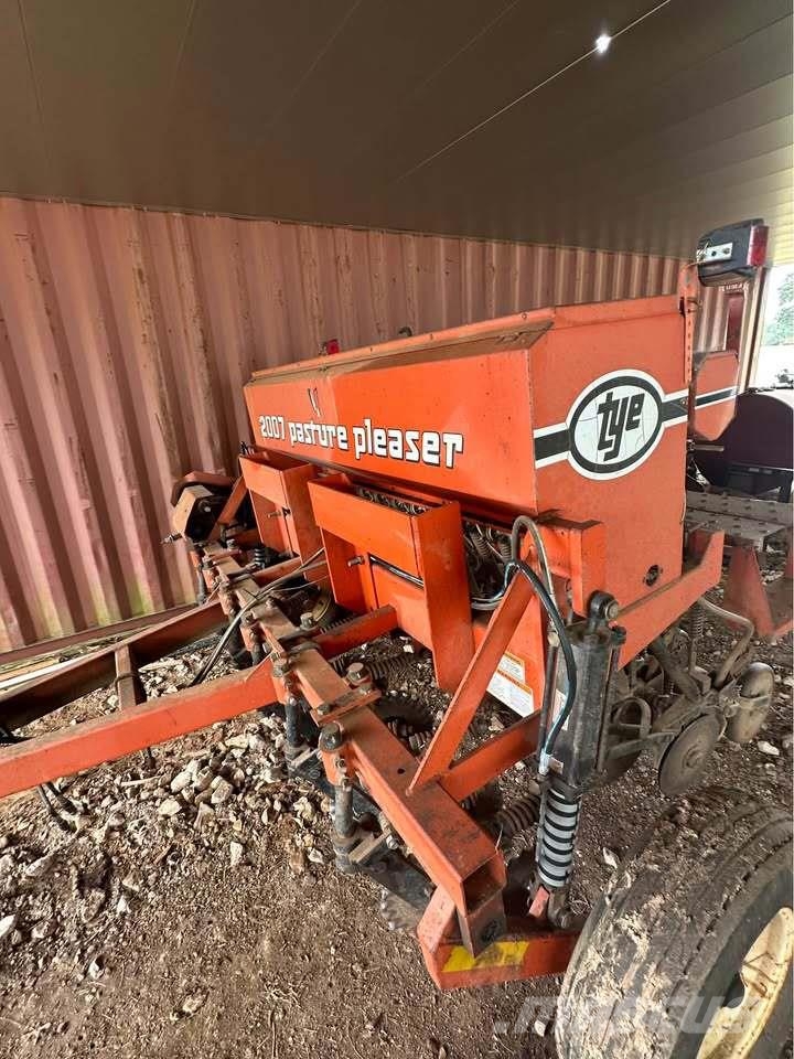 TYE PASTURE PLEASER Drillmaschinen