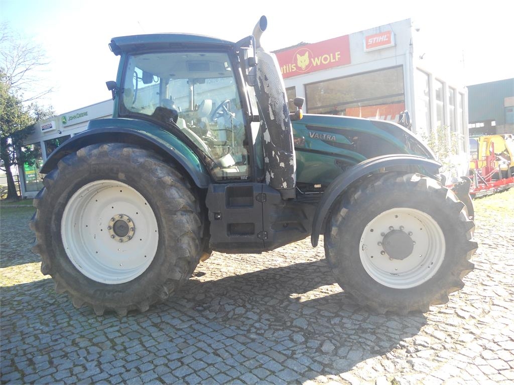 Valtra T174 Traktorer