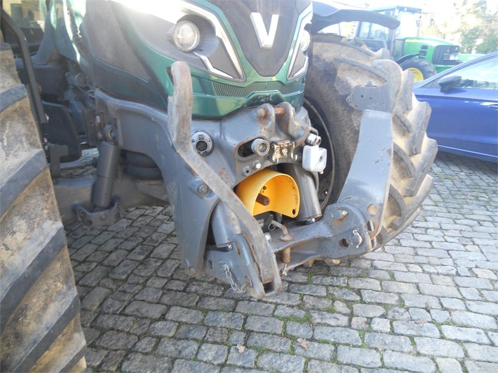 Valtra T174 Traktorer