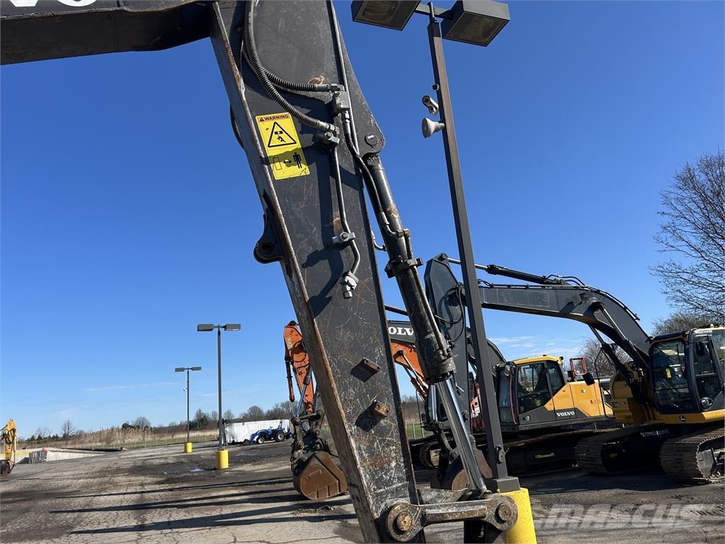 Volvo ECR140EL 대형 굴삭기 29톤 이상