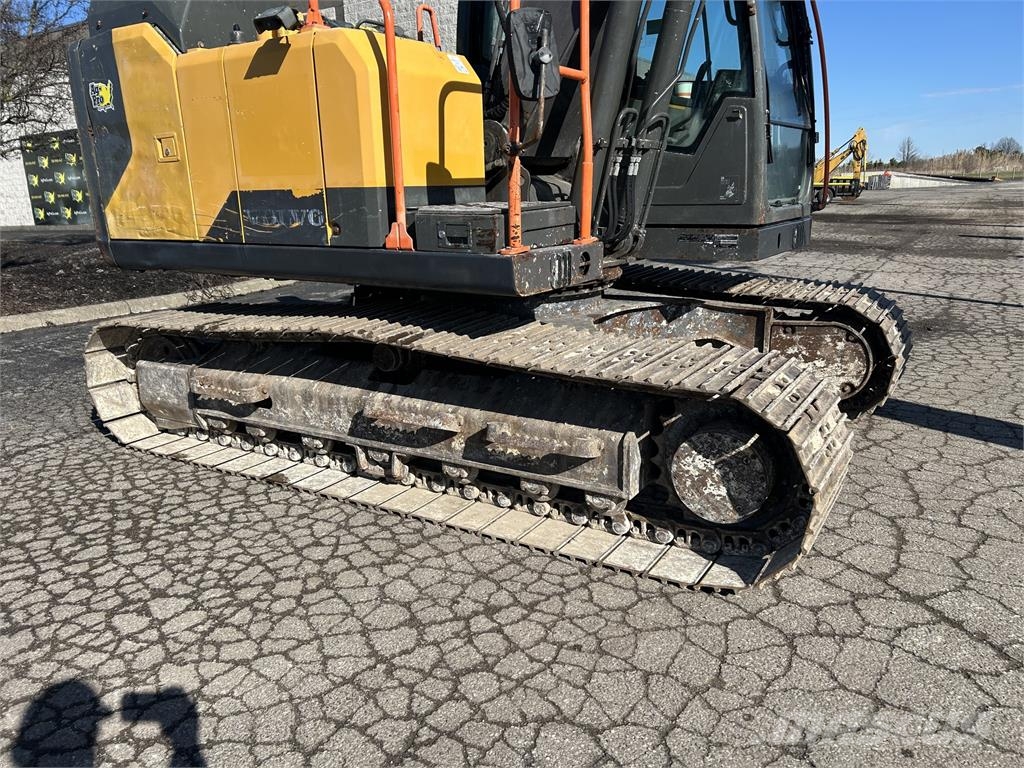 Volvo ECR140EL 대형 굴삭기 29톤 이상