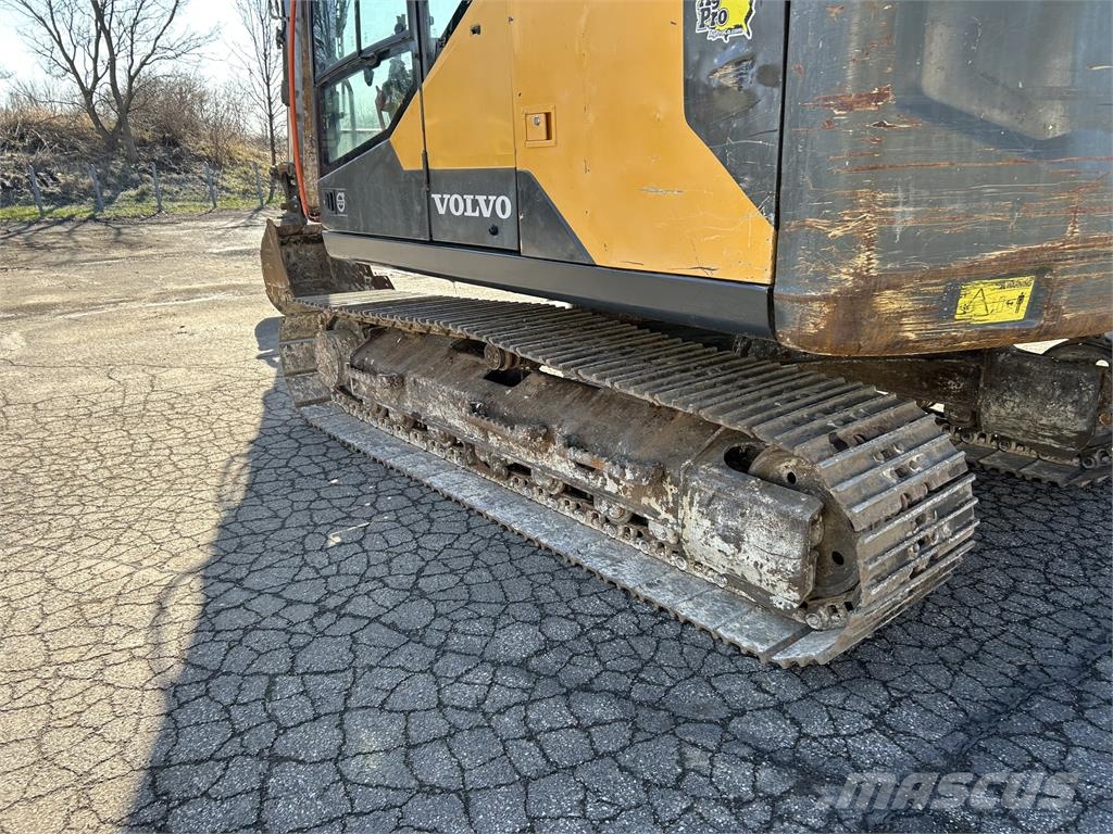 Volvo ECR140EL 대형 굴삭기 29톤 이상