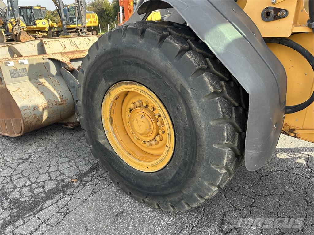 Volvo L70H Pale gommate