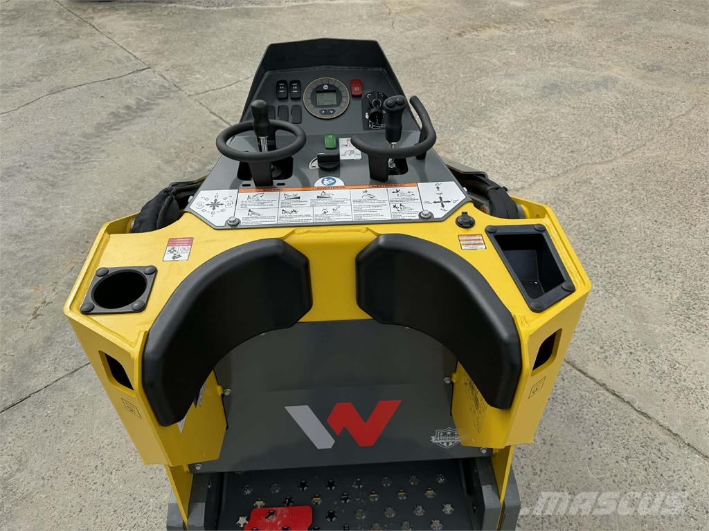 Wacker Neuson SM120 Mini loaders