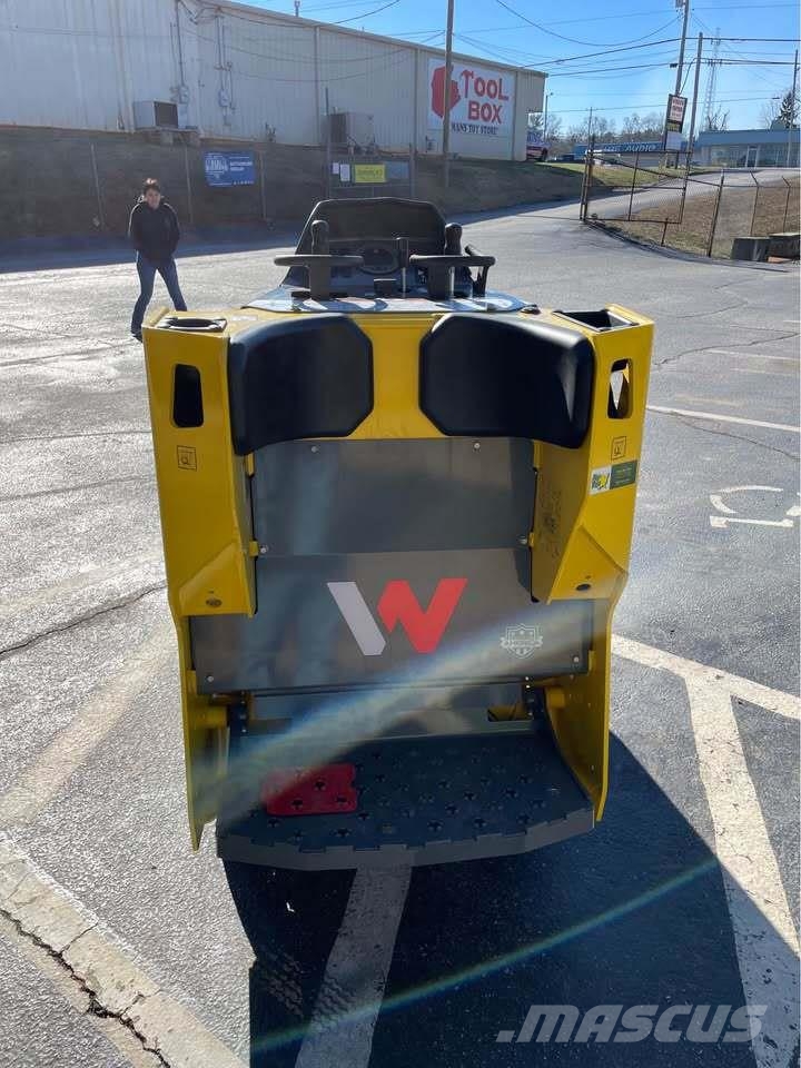Wacker Neuson SM100 Mini loaders