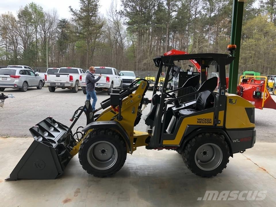 Wacker Neuson WL250 Mininakladače