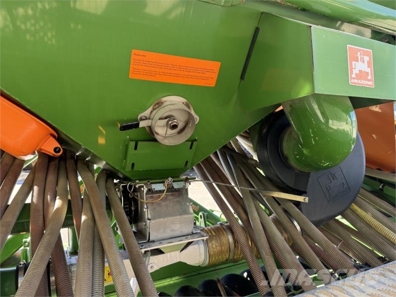 Amazone KG3000 Special c/w AD-P Super Drill and Front Tank Combination drills