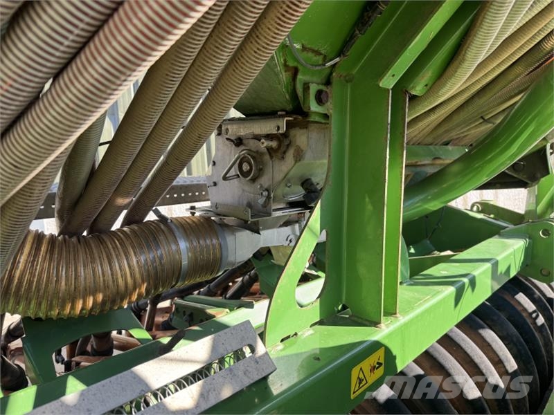 Amazone KG3000 Special c/w AD-P Super Drill and Front Tank Combination drills