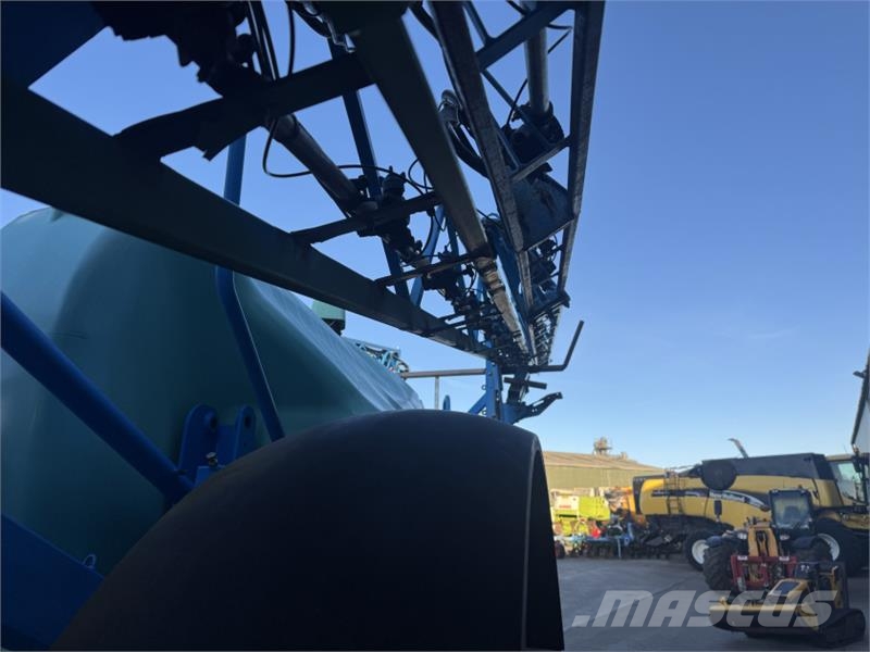 Berthoud Tenor 43-46 30/32m Trailed Sprayer Zamontowane opryskiwacze