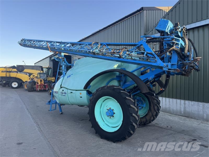 Berthoud Tenor 43-46 30/32m Trailed Sprayer Zamontowane opryskiwacze