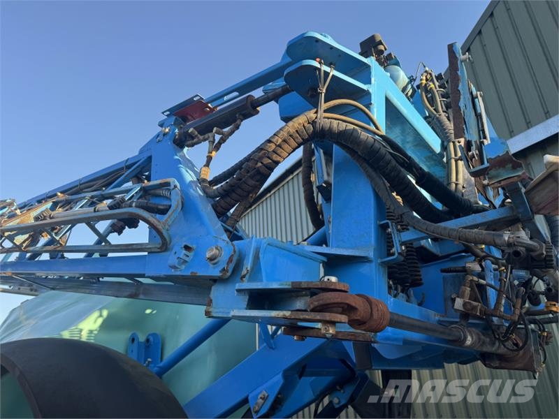 Berthoud Tenor 43-46 30/32m Trailed Sprayer Zamontowane opryskiwacze