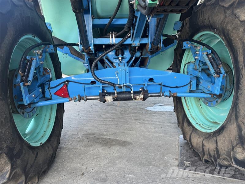 Berthoud Tenor 43-46 30/32m Trailed Sprayer Zamontowane opryskiwacze