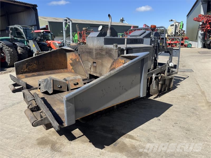 Bitelli BB 621C Paver Tombereau articulé