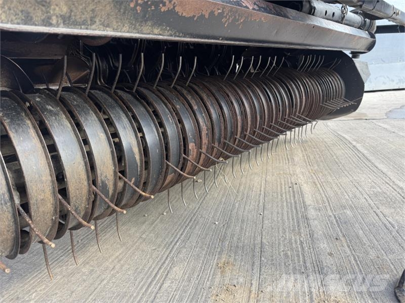 CASE RB465 Round Baler Ruloonpressid