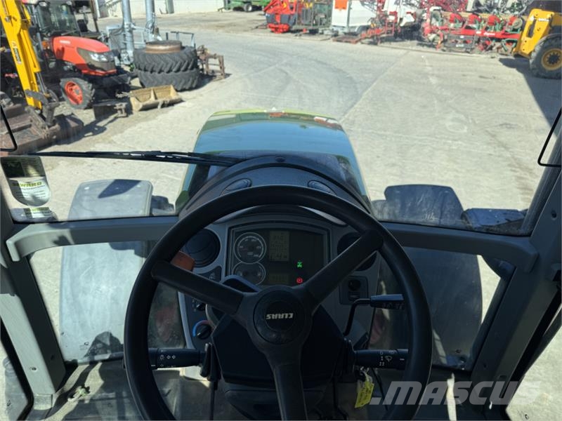 CLAAS Axion 810 Tractors