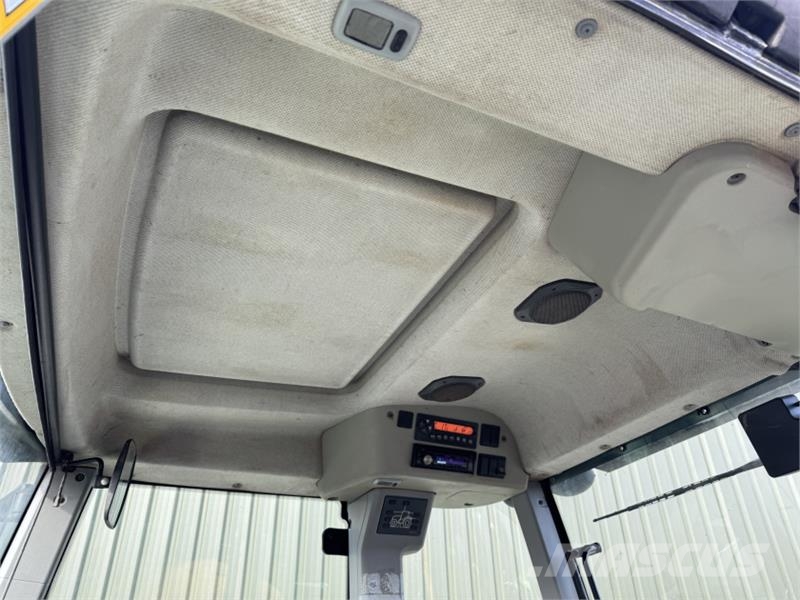 CLAAS Axion 850 Traktoren