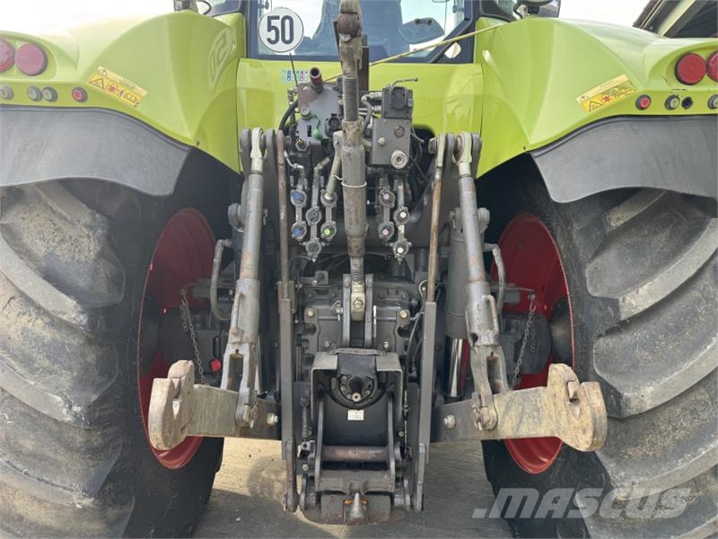 CLAAS Axion 850 Traktoren