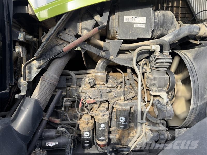 CLAAS Axion 850 Traktoren