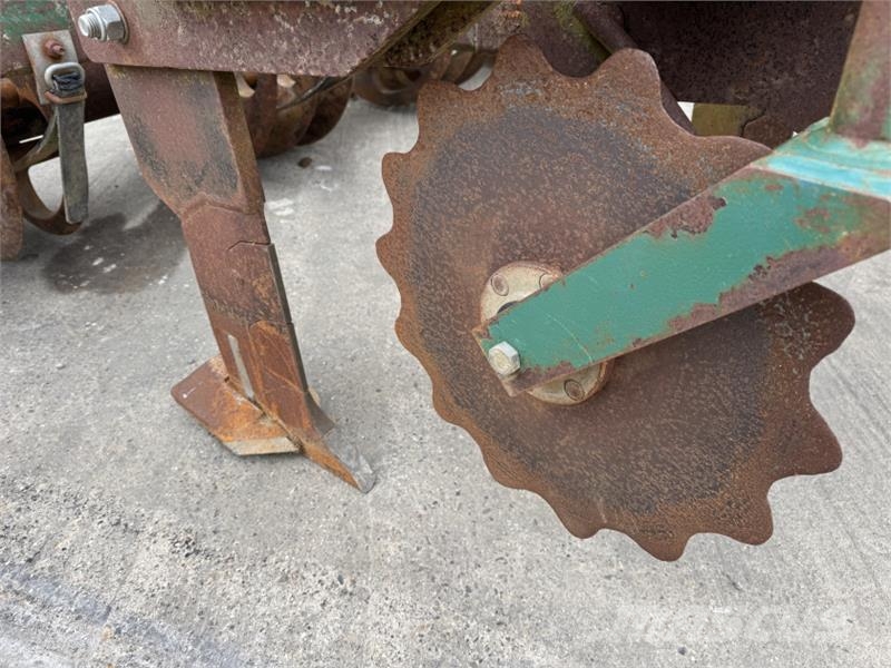 Cousins V-Form Low Disturbance Subsoiler **Video Below** Cultivators