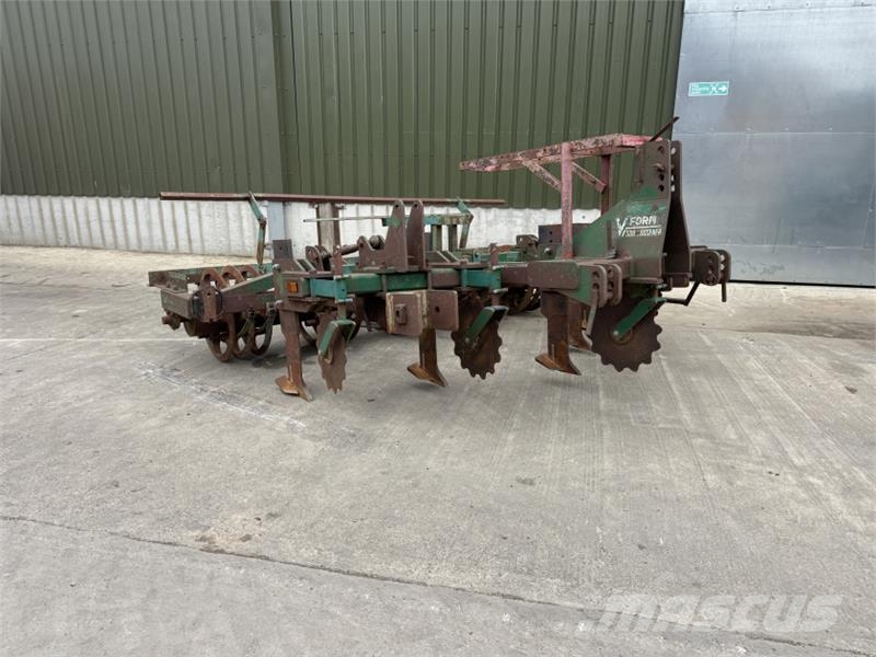 Cousins V-Form Low Disturbance Subsoiler **Video Below** Cultivators