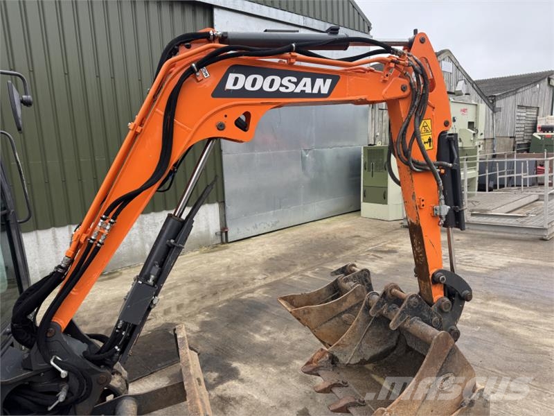 Doosan DX27z Digger Karjeriniai savivarčiai