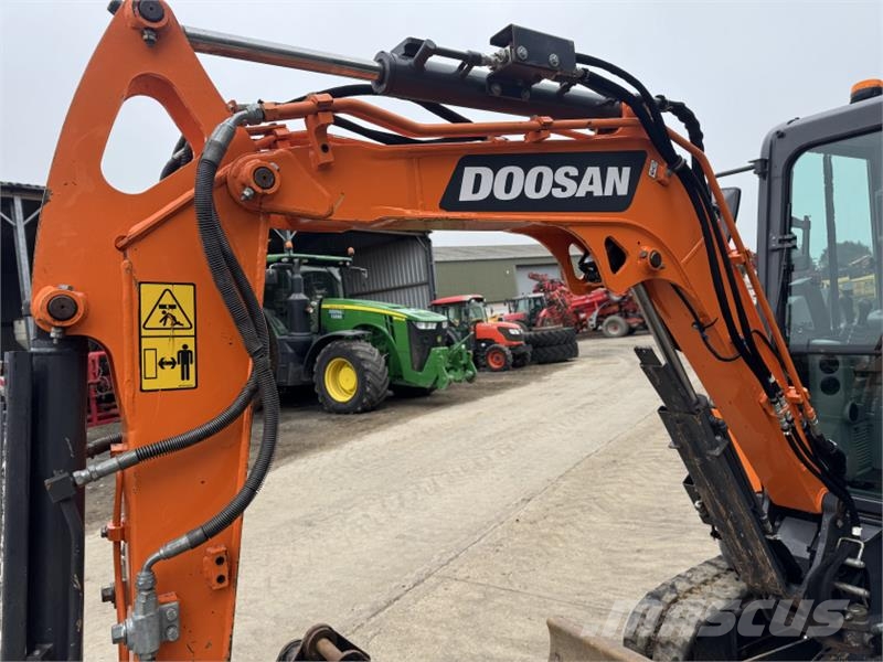 Doosan DX27z Digger Karjeriniai savivarčiai