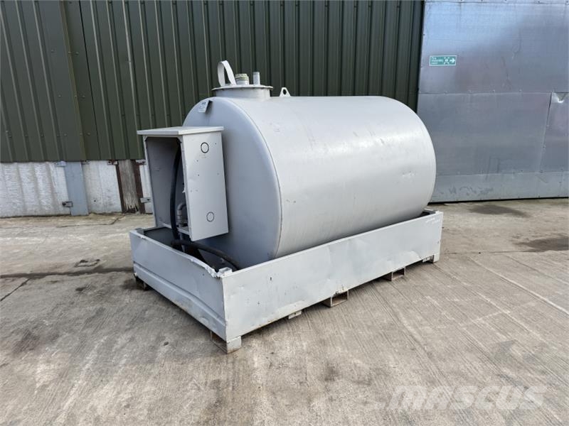 Emiliana Serbator 3000L Diesel Tank Lavadoras de alta presión