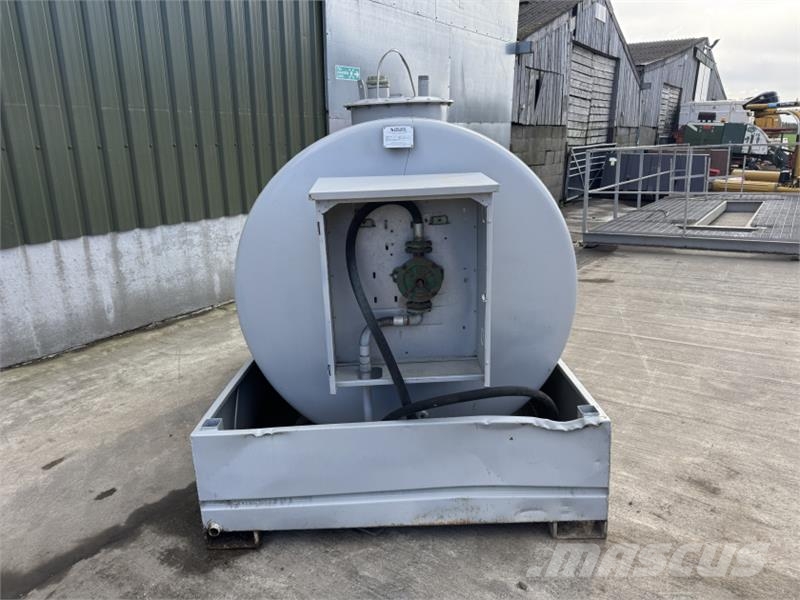 Emiliana Serbator 3000L Diesel Tank Lavadoras de alta presión