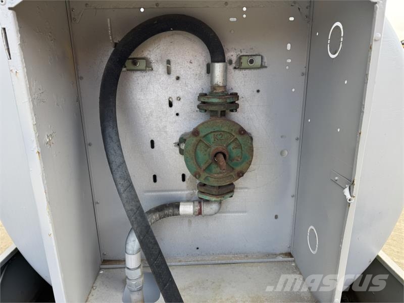 Emiliana Serbator 3000L Diesel Tank Lavadoras de alta presión