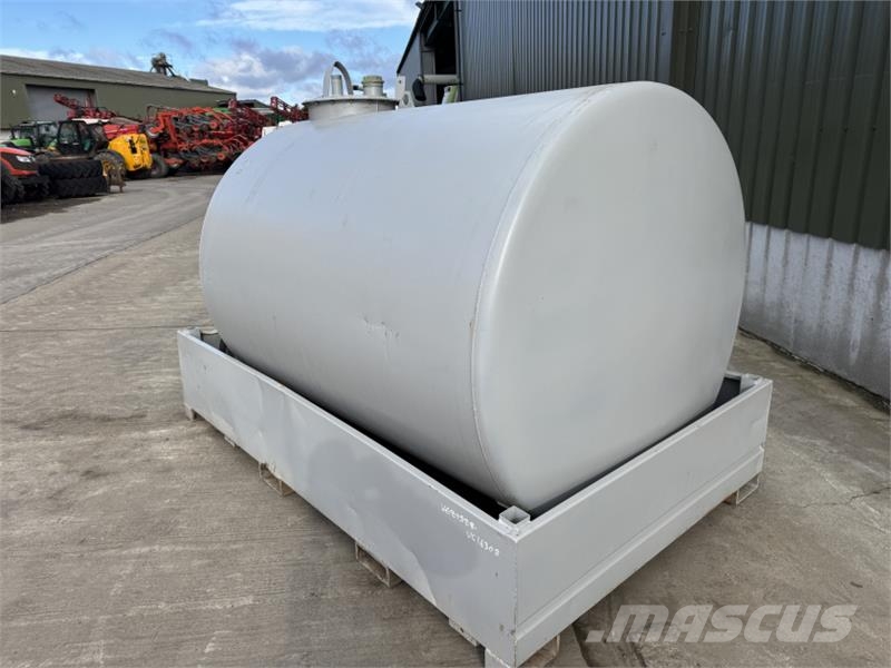 Emiliana Serbator 3000L Diesel Tank Lavadoras de alta presión