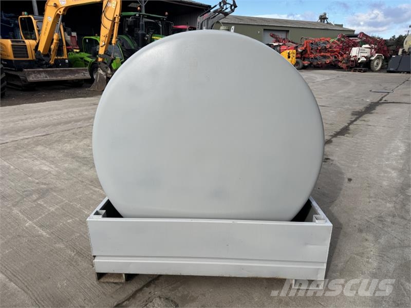 Emiliana Serbator 3000L Diesel Tank Lavadoras de alta presión