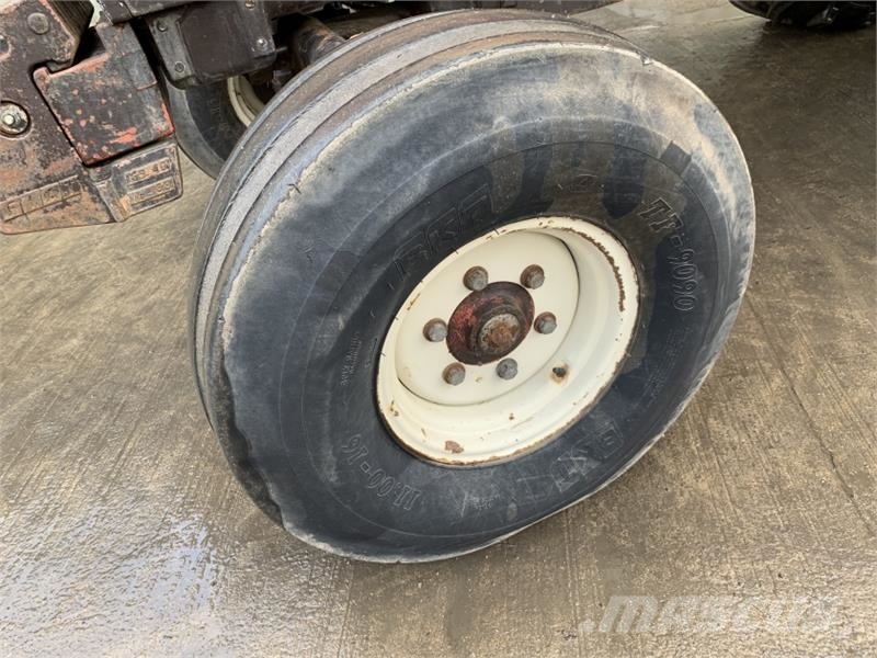 Fiat 1280 Turbo 2WD トラクター