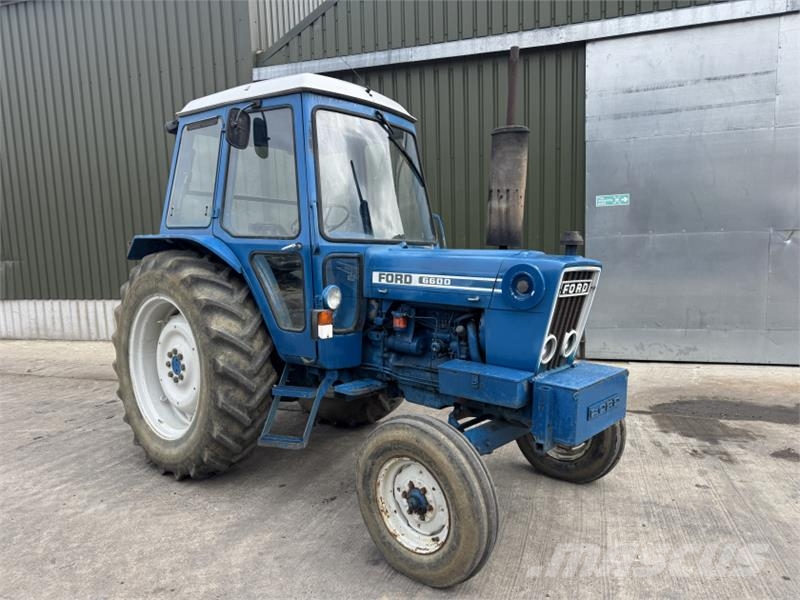 Ford 6600 2WD Tractor الجرارات