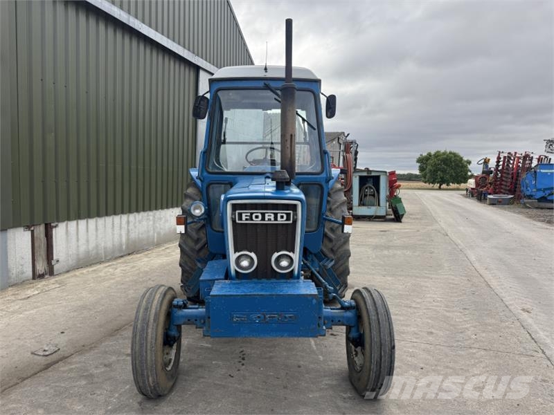 Ford 6600 2WD Tractor الجرارات