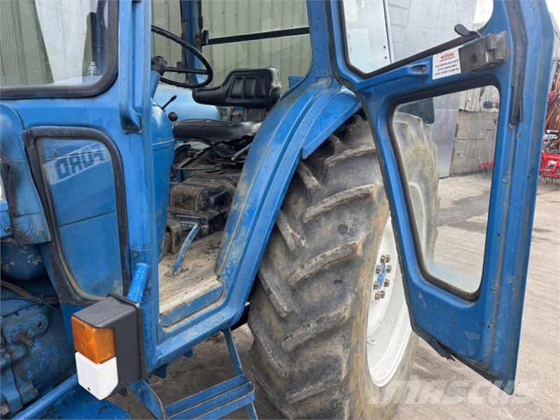 Ford 6600 2WD Tractor الجرارات