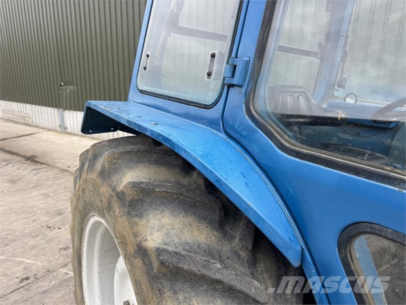 Ford 6600 2WD Tractor الجرارات