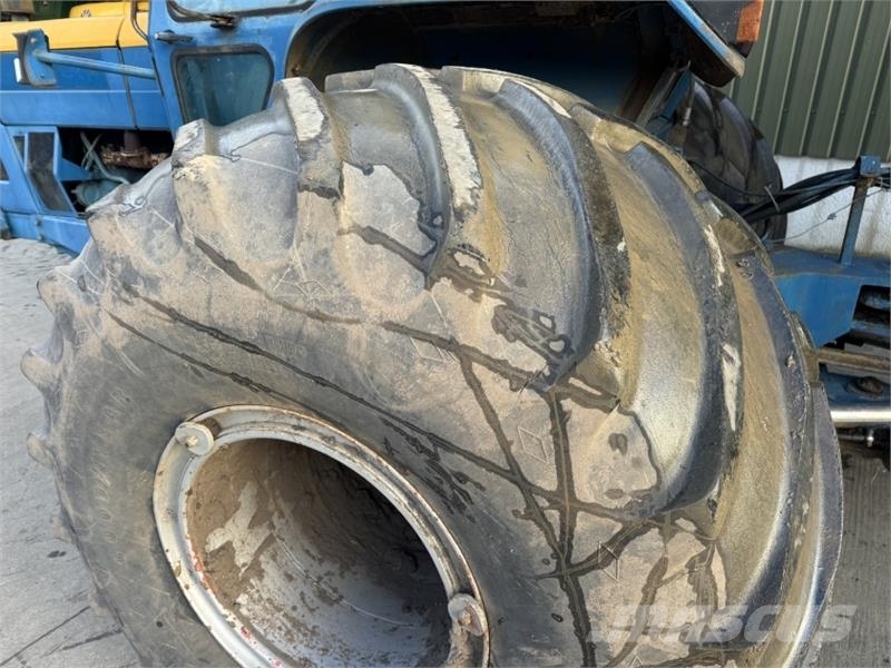 Ford 8210 Self Propelled Gravel Cart 트랙터