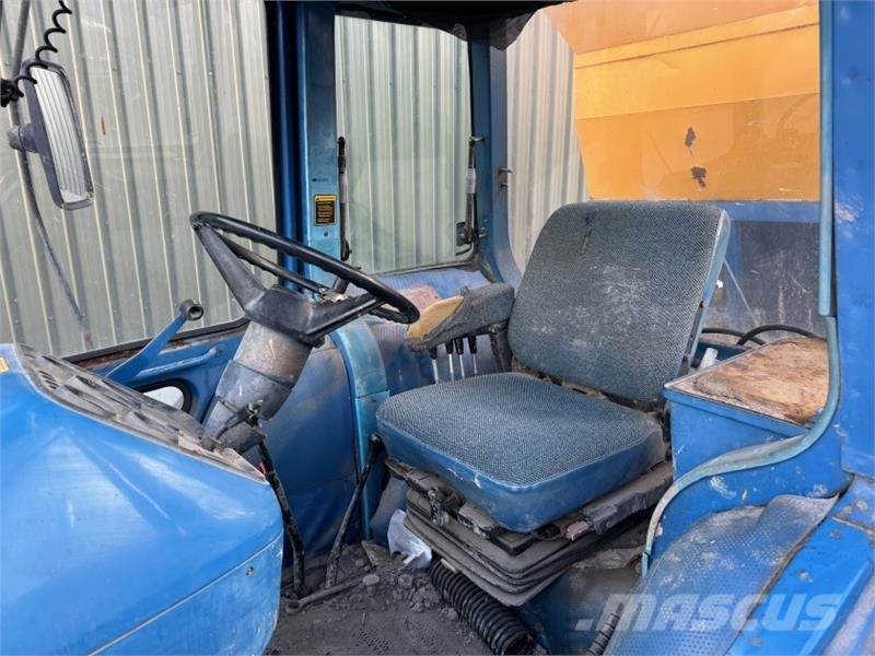 Ford 8210 Self Propelled Gravel Cart 트랙터
