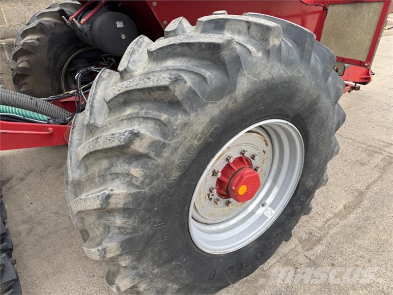 Horsch Sprinter 12 sw Grain and Liquid Fert مثاقيب مدمجة
