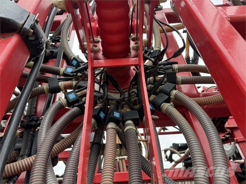 Horsch Sprinter 12 sw Grain and Liquid Fert مثاقيب مدمجة