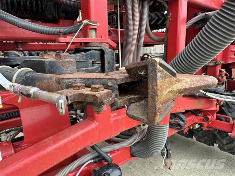 Horsch Sprinter 12 sw Grain and Liquid Fert مثاقيب مدمجة